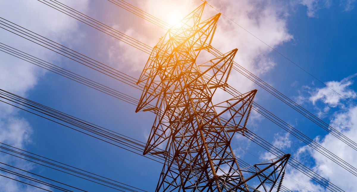 Brasil Renova sua Matriz: 84% de Energia Limpa, Roraima Finalmente Conectada e o Futuro Solar em Xeque